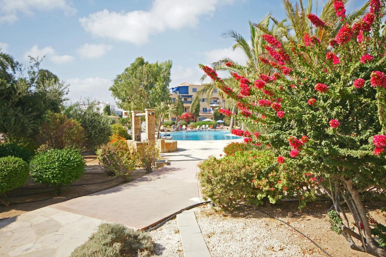 Resitour - Kings Palace Paphos ภายนอก รูปภาพ